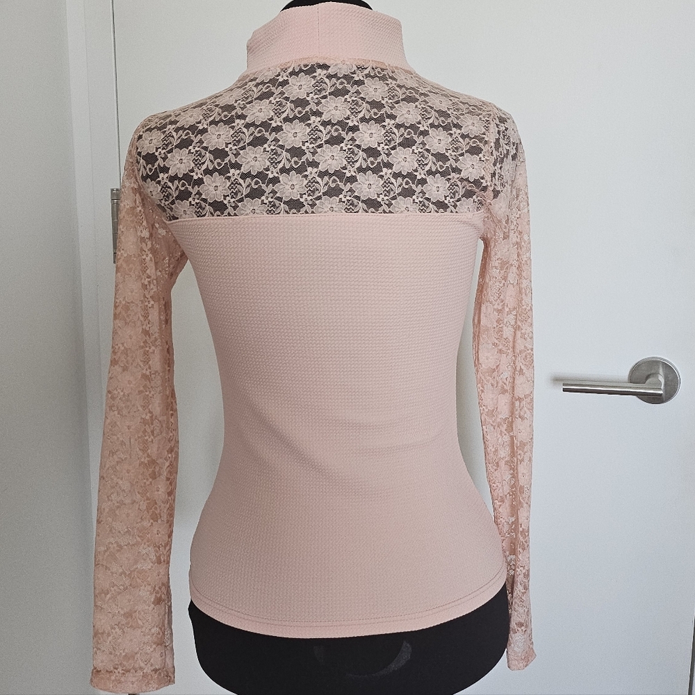 D.i.a Gyaru High Neck Lace Sleeve Top - Picture 4 of 8